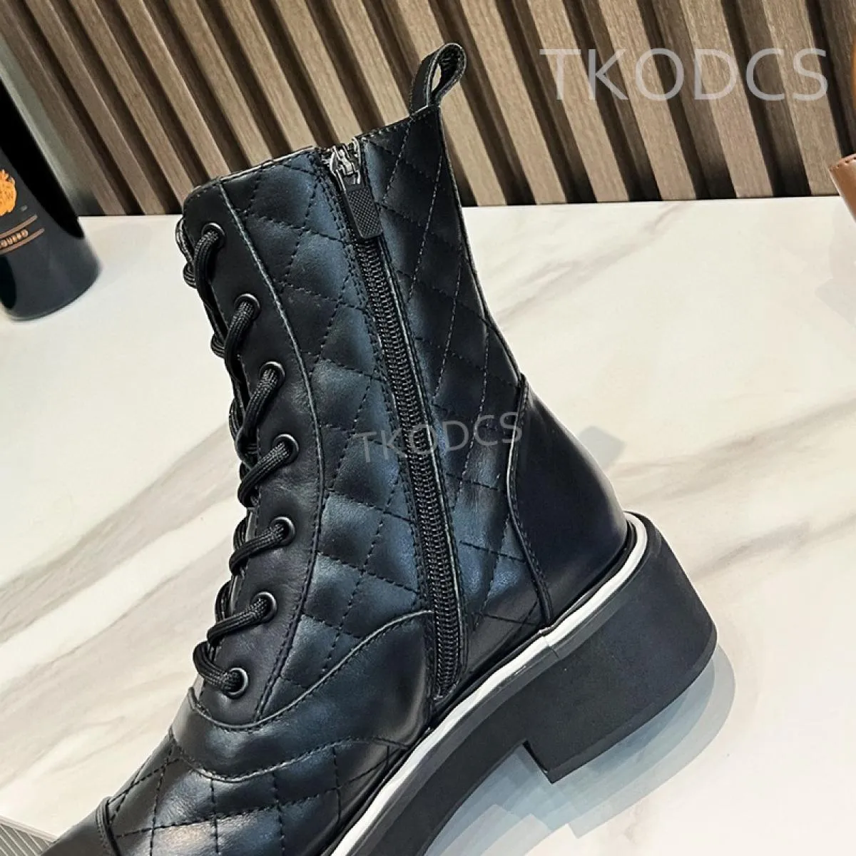 Stivaletti in pelle di mucca di lusso Stivaletti stringati con plateau e punta tonda da donna Colore misto Casual femminile fatt