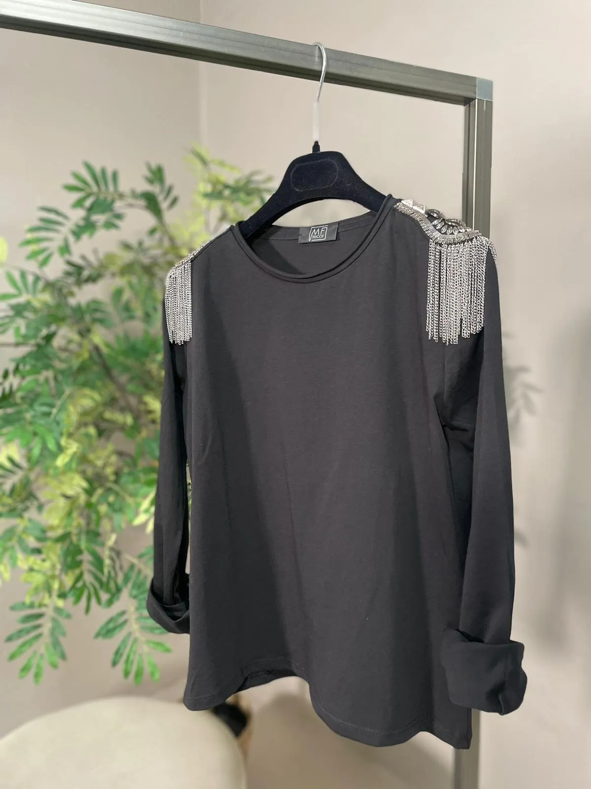 T-Shirt Spalloni Manica Nero