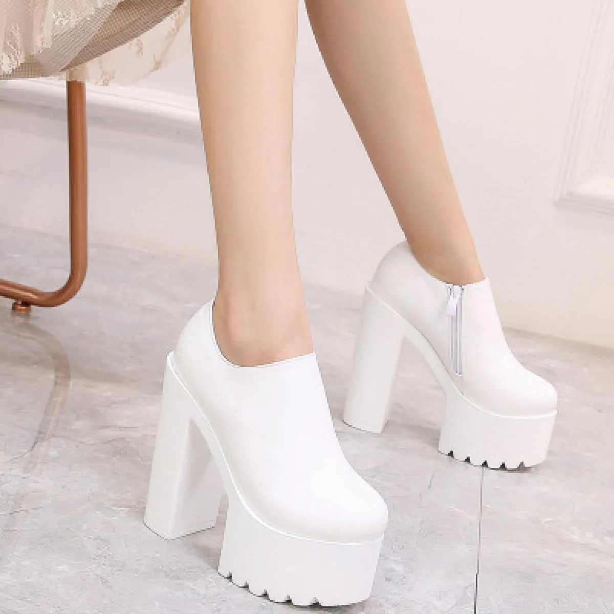 Tacco quadrato 15 cm Moda Scarpe da donna Stage Catwalk Stivaletti da donna con tacco alto Stivali da donna Stivaletti eleganti
