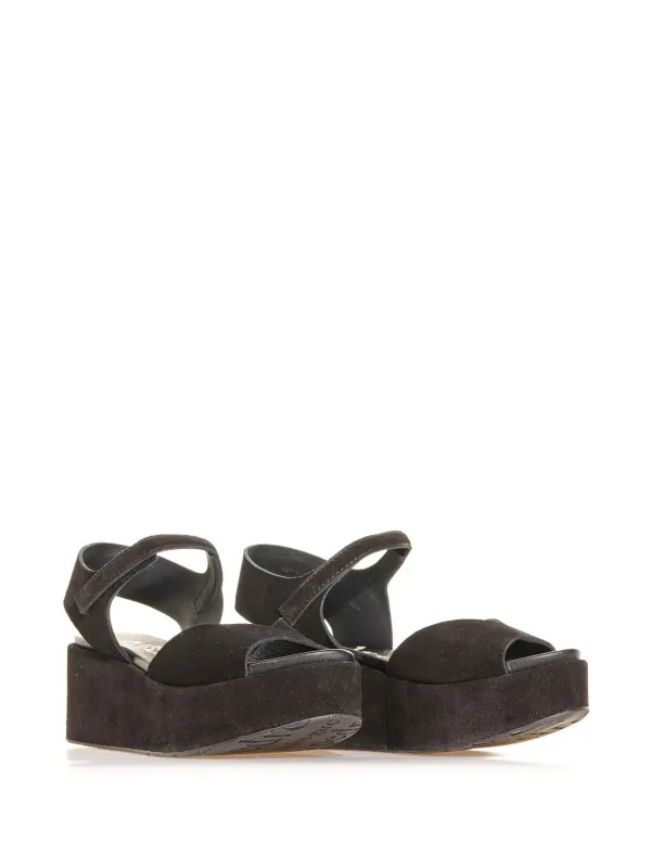 Wedge sandal in suede